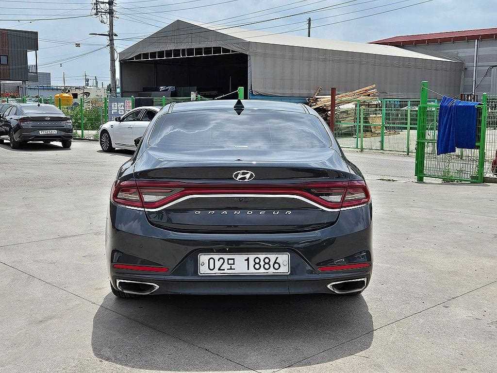 HYUNDAI Grandeur - Vista 4