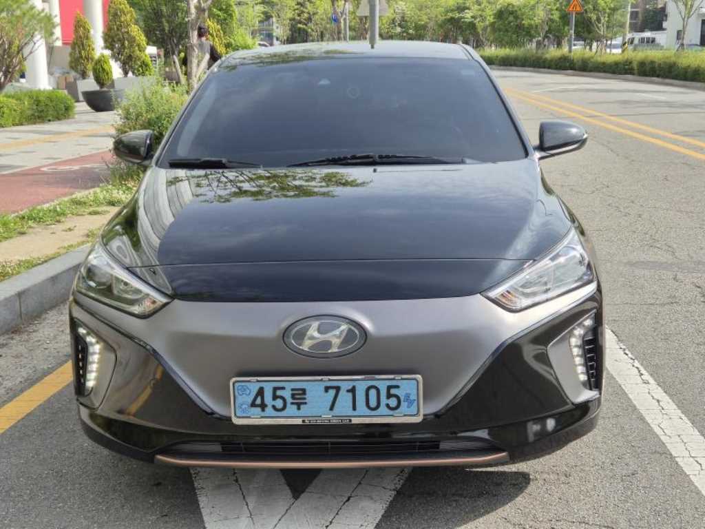 HYUNDAI Ioniq - Vista 2