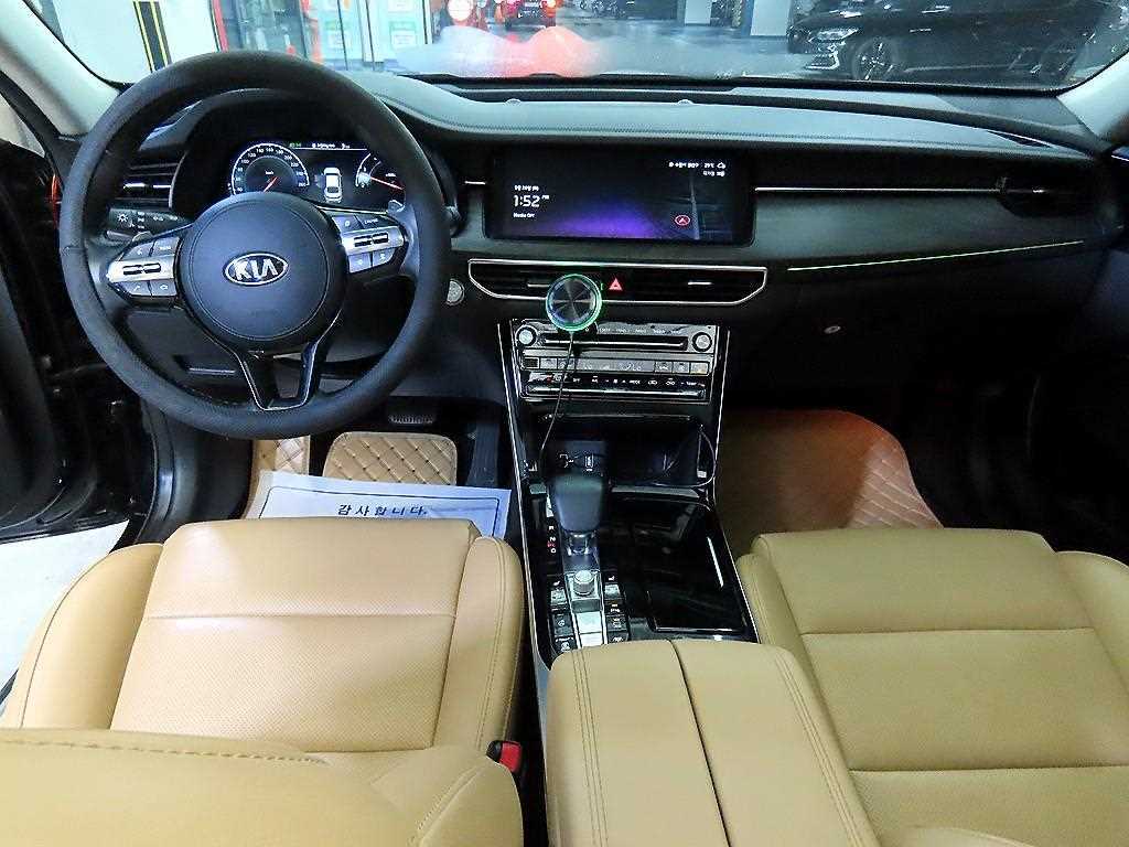 KIA K7 - Vista 10