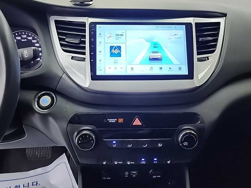 HYUNDAI Tucson - Vista 10