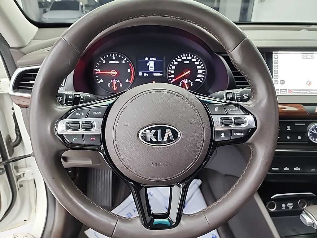 KIA K7 - Vista 9