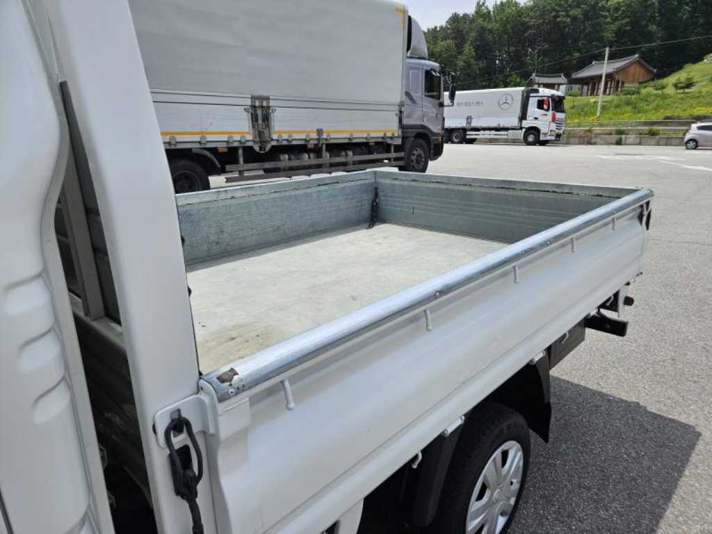 Small Truck Cargo (small) - Vista 8