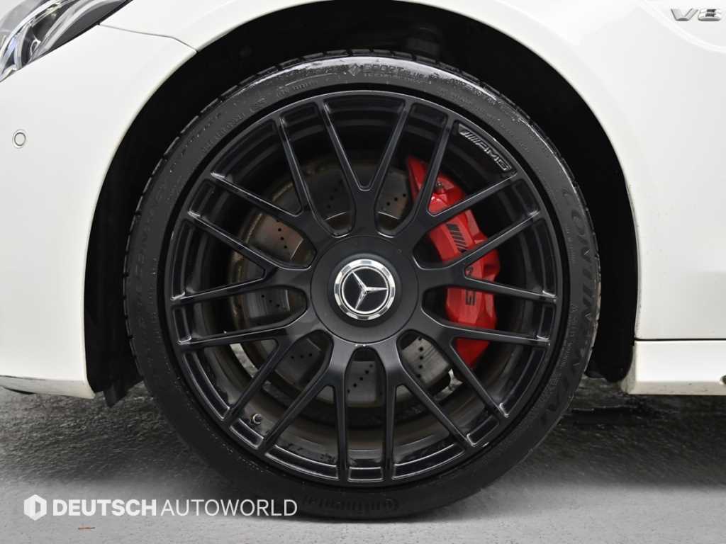 Mercedes Benz C Class - Vista 5