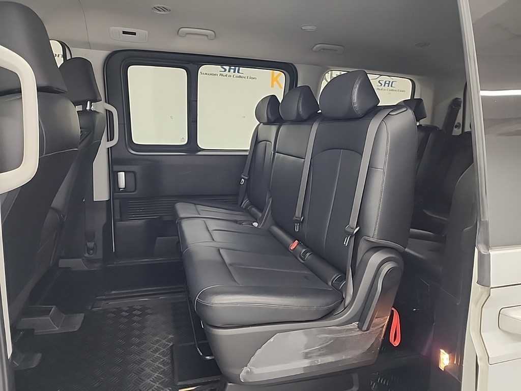 HYUNDAI Staria - Vista 12
