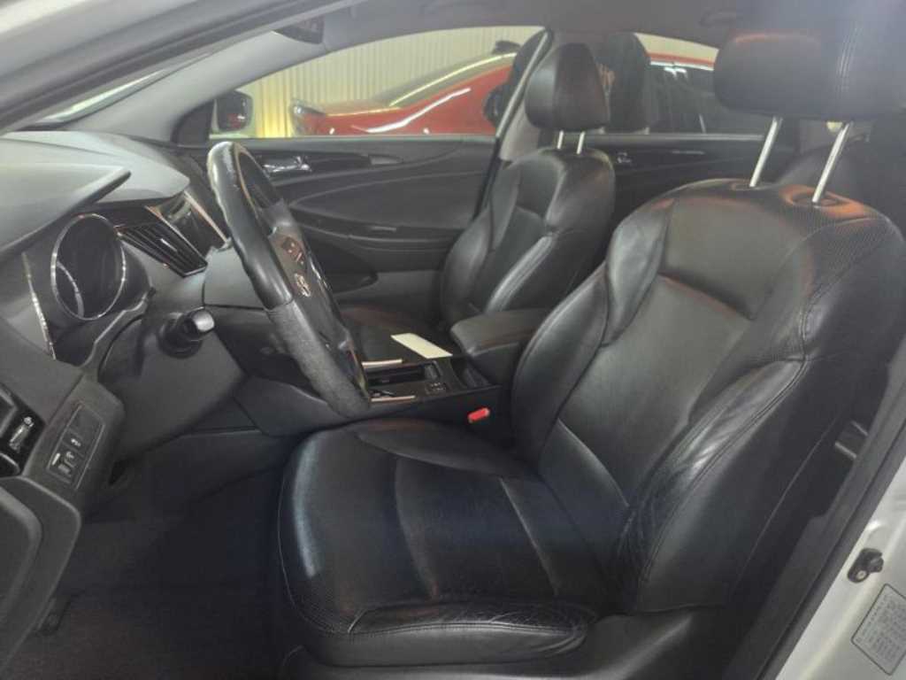 HYUNDAI Sonata - Vista 5