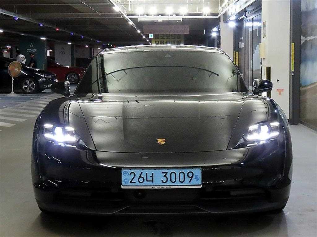 Porsche Taycan - Vista 2