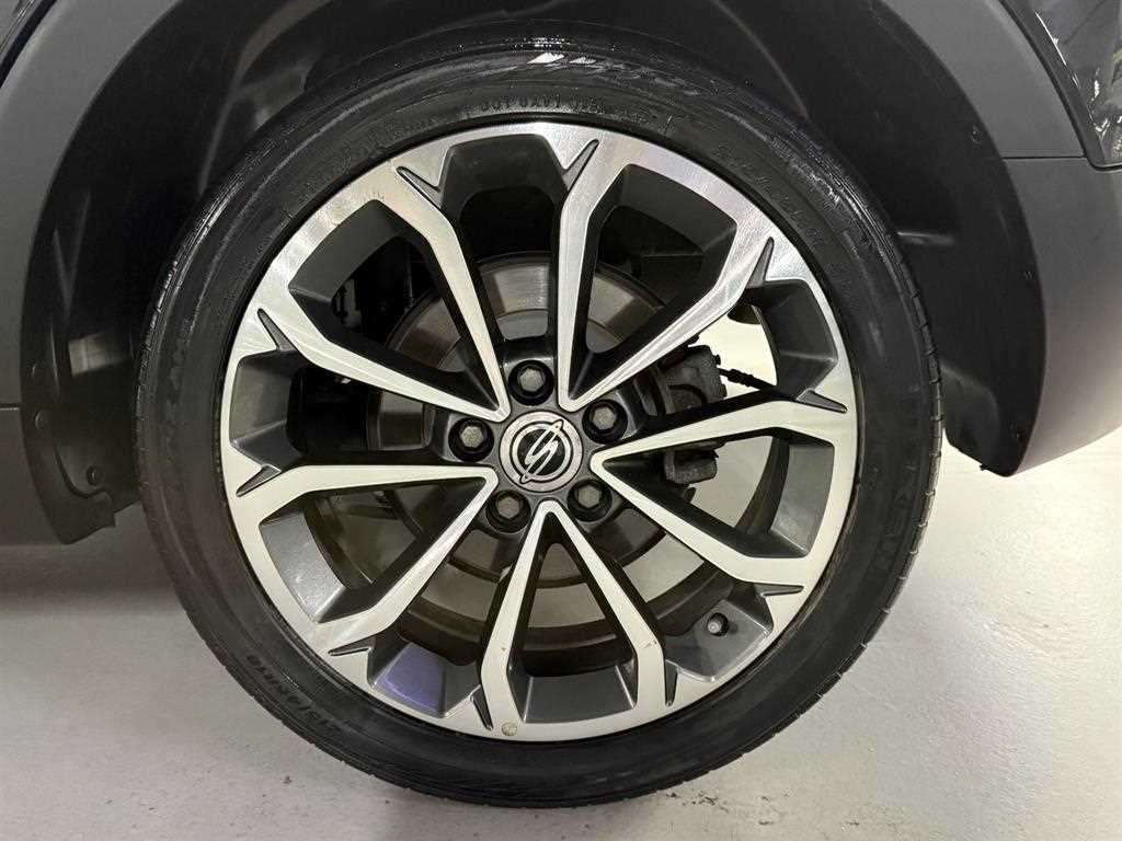 Ssangyong Tivoli - Vista 8