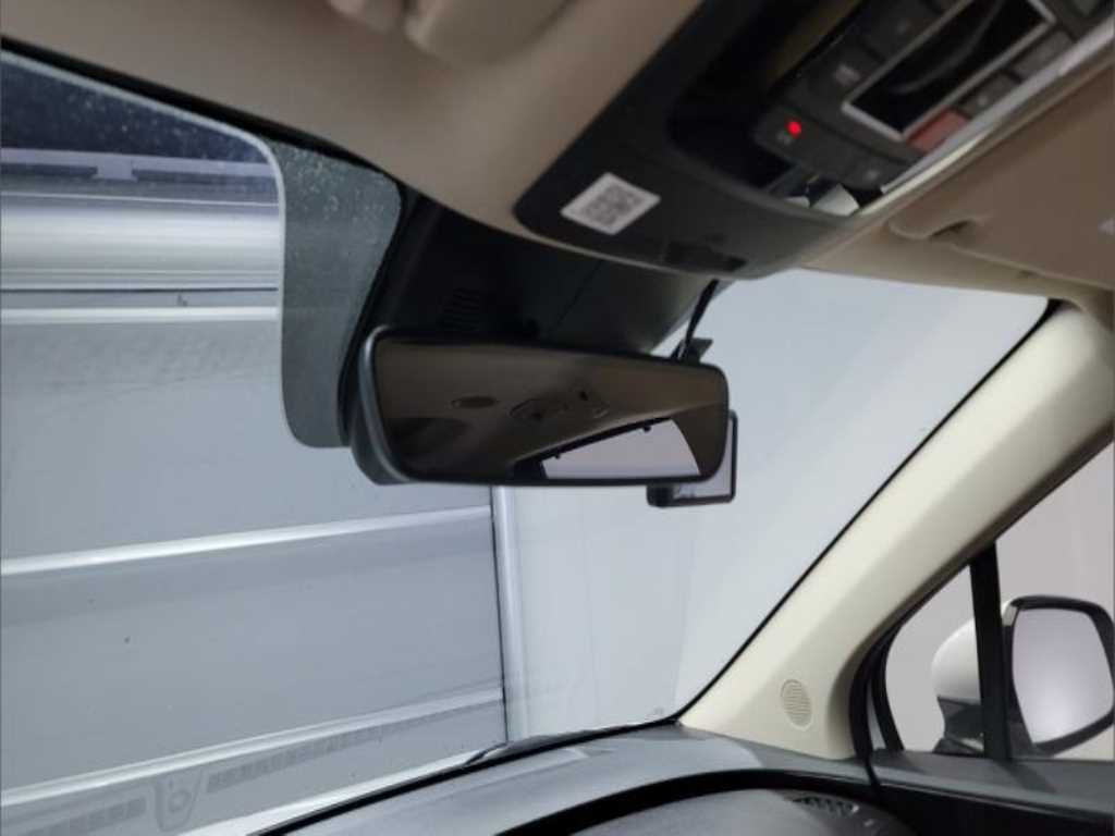 KIA Carnival - Vista 9