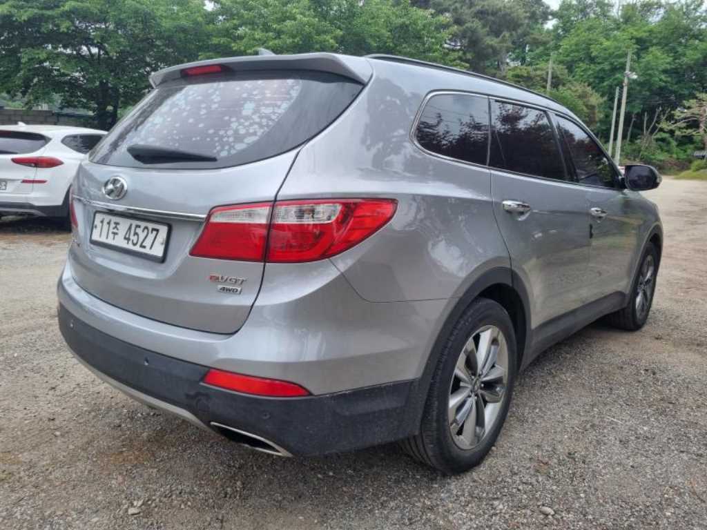 HYUNDAI Maxcruz - Vista 4