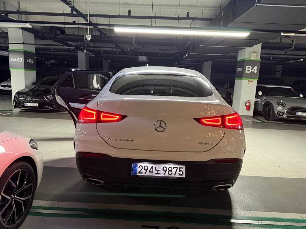 Mercedes Benz GLE Class - Vista 3