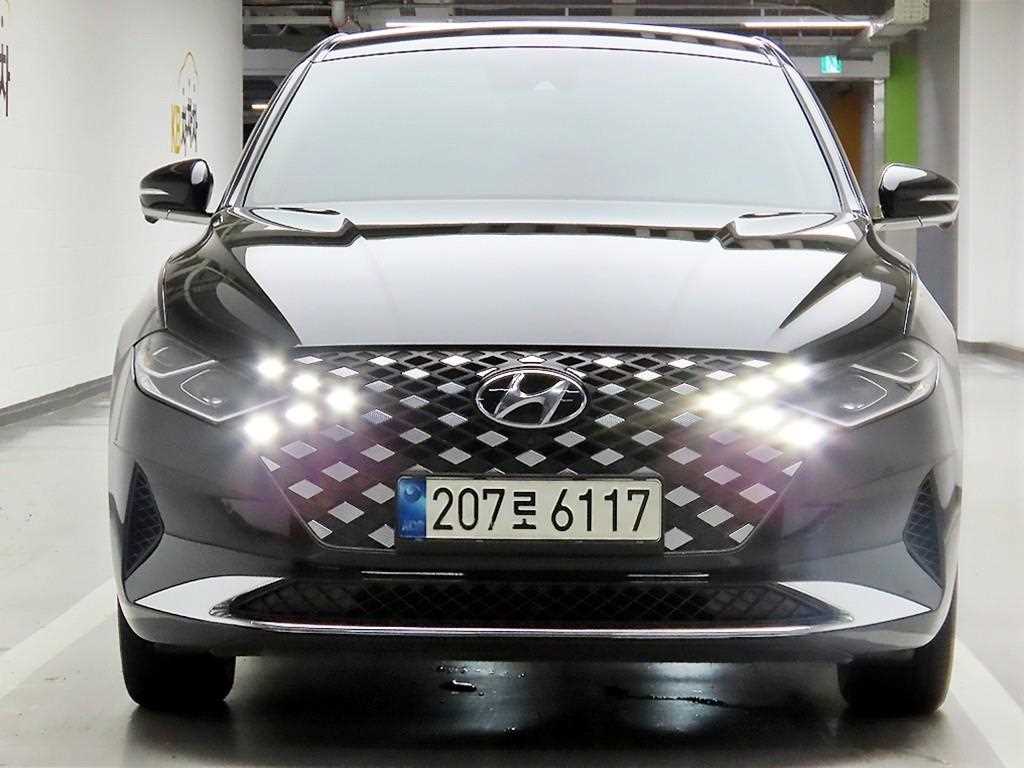 HYUNDAI Grandeur - Vista 2