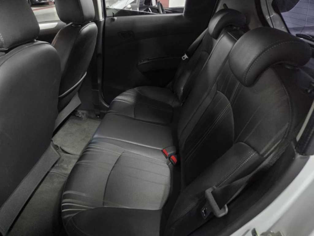 Chevrolet Spark 2013 Blanco - Importación desde Corea - HF Imports Iquique - Foto 14