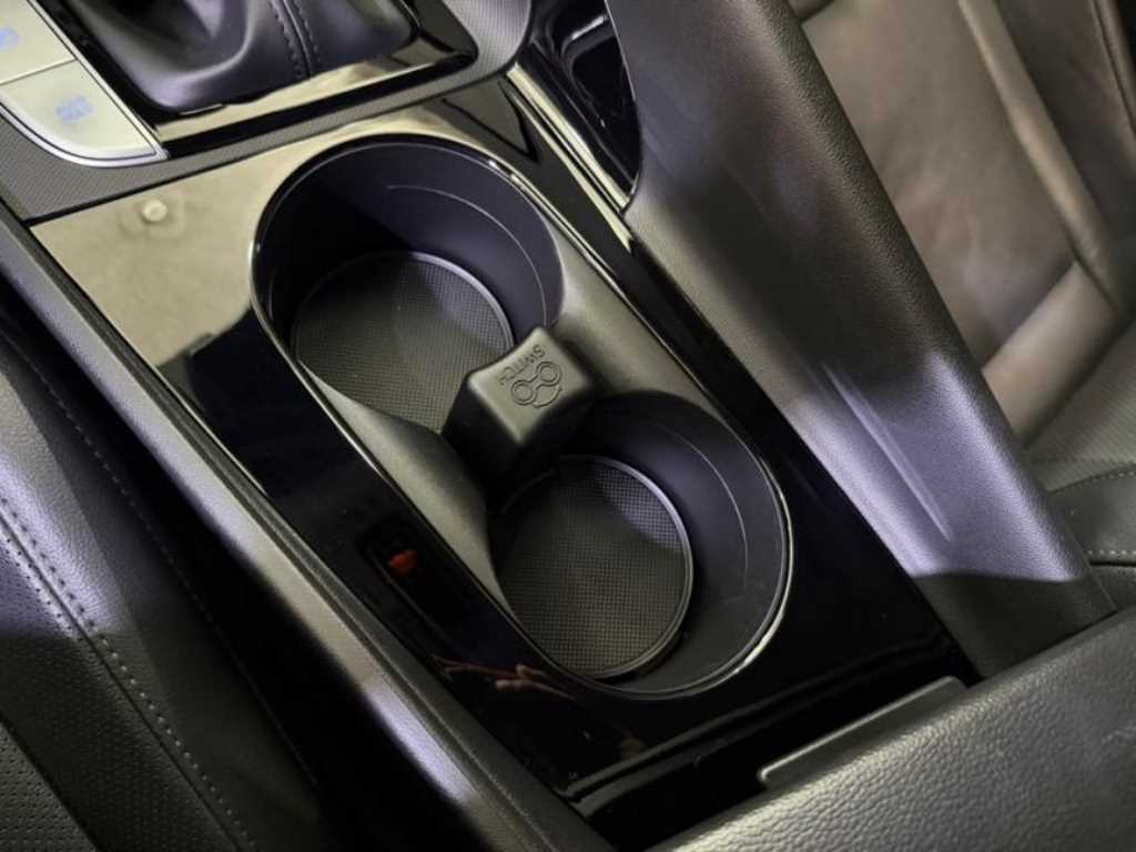 HYUNDAI Avante - Vista 12