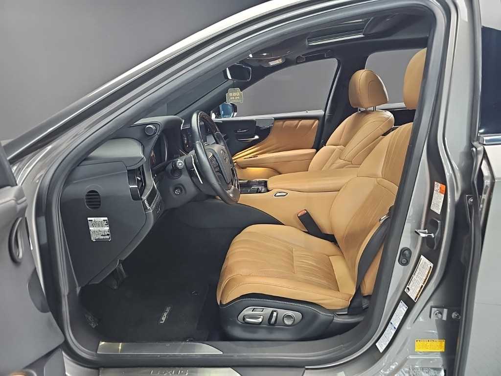 Lexus LS - Vista 11