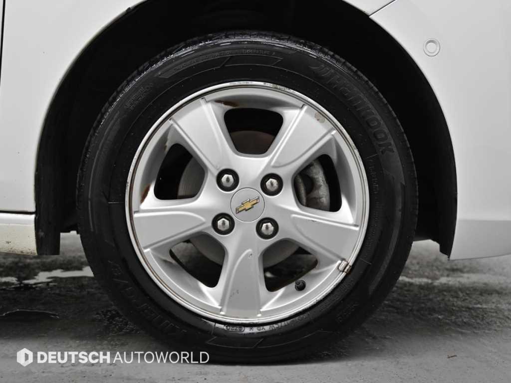 Chevrolet Spark - Vista 5