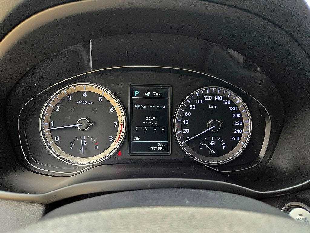 HYUNDAI Grandeur - Vista 9