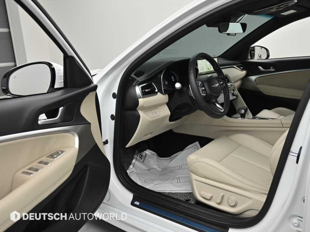 Genesis G70 - Vista 11