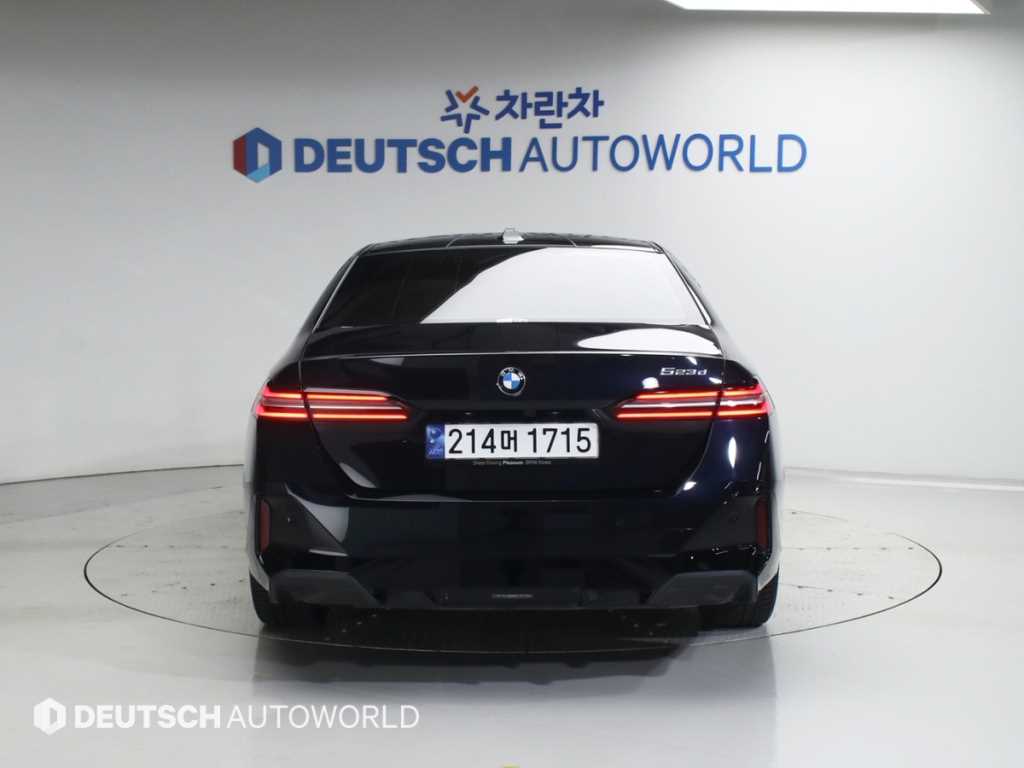 BMW 5 Series - Vista 4