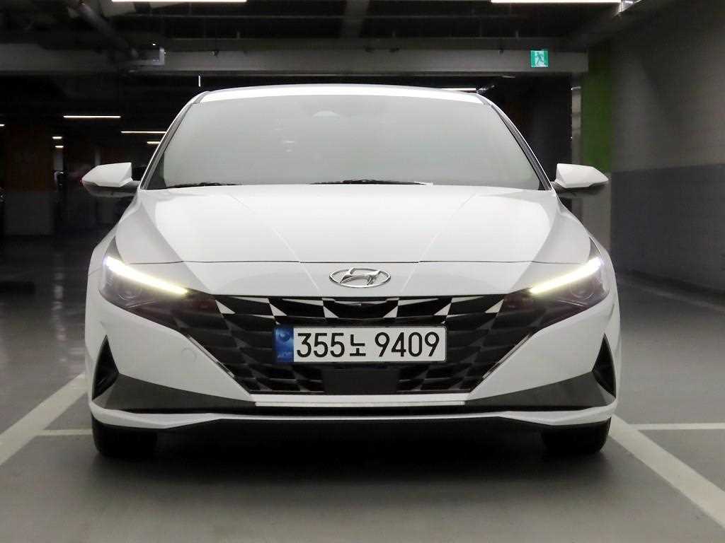 HYUNDAI Avante 2021 Blanco - Importación desde Corea - HF Imports Iquique - Foto 1