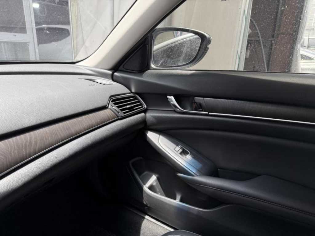 Honda Accord - Vista 12