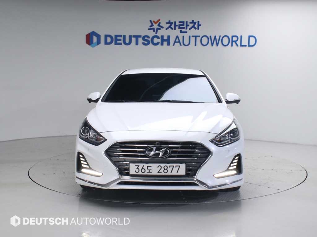 HYUNDAI Sonata - Vista 3
