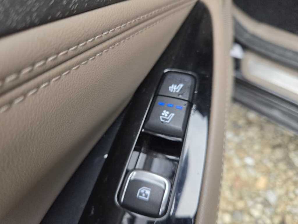 KIA K8 - Vista 12