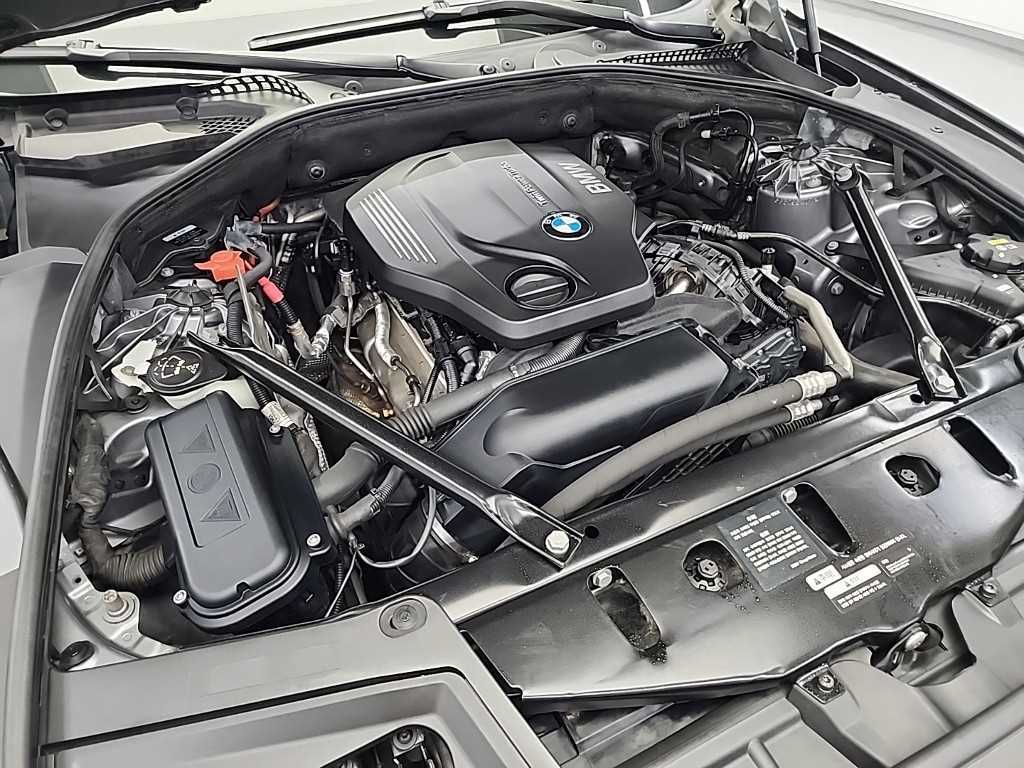 BMW 5 Series - Vista 5