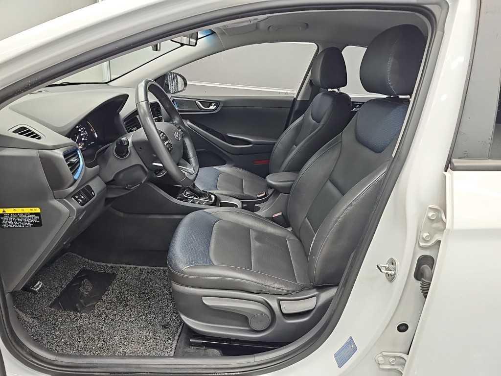 HYUNDAI Ioniq - Vista 11
