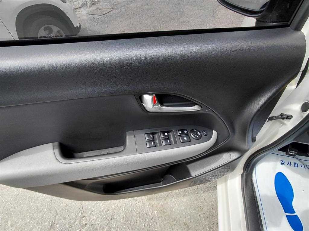 KIA Ray - Vista 10