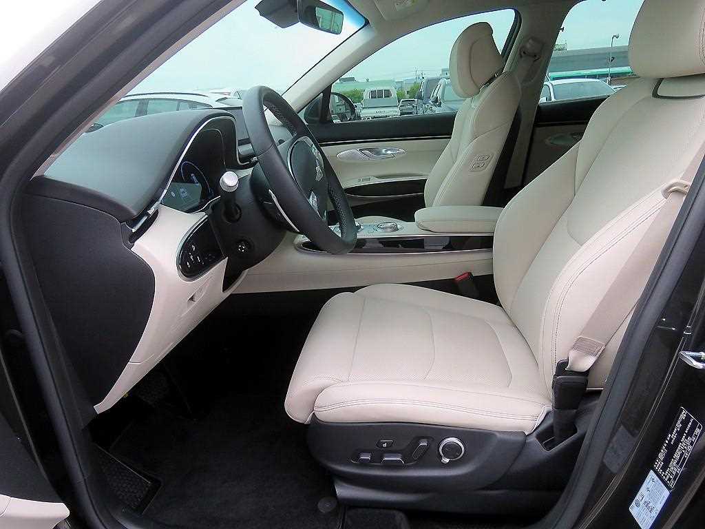 Genesis GV70 - Vista 7