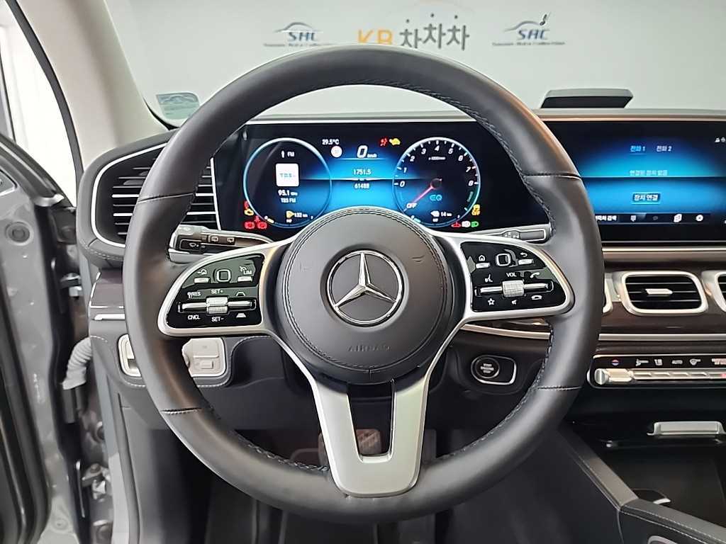 Mercedes Benz GLE Class - Vista 9