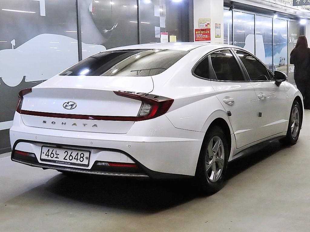 HYUNDAI Sonata - Vista 4