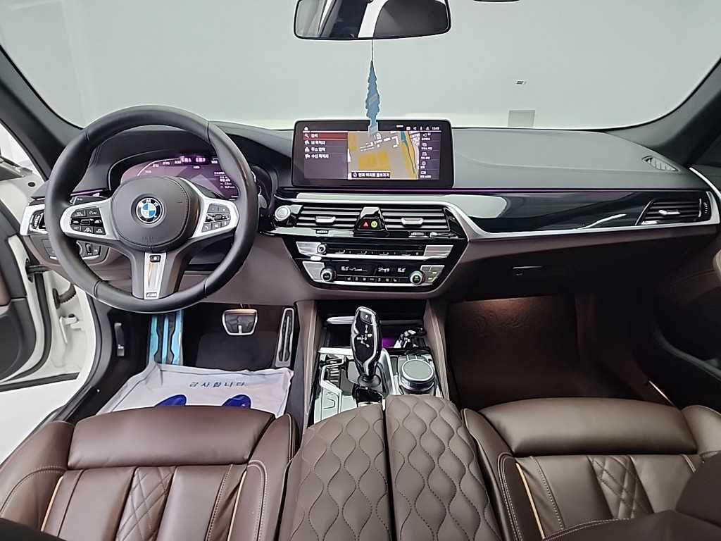 BMW 5 Series - Vista 8