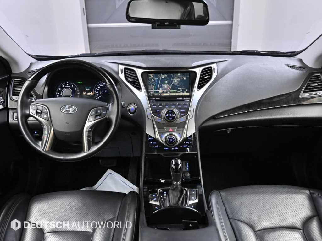 HYUNDAI Grandeur - Vista 7