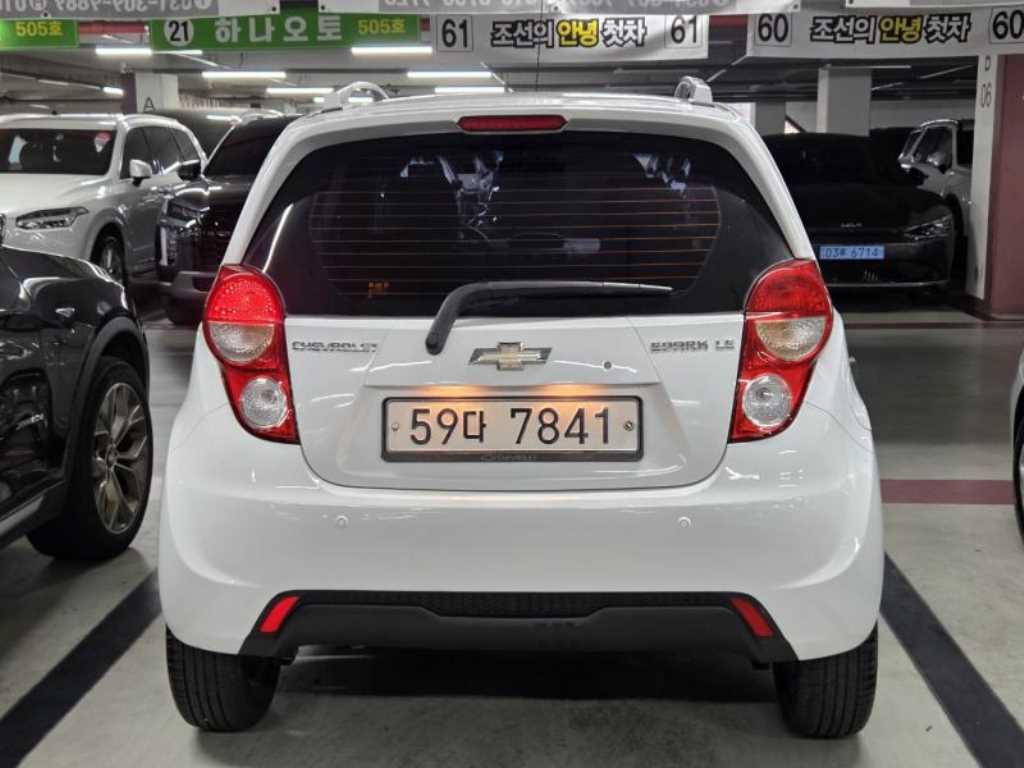 Chevrolet Spark - Vista 5