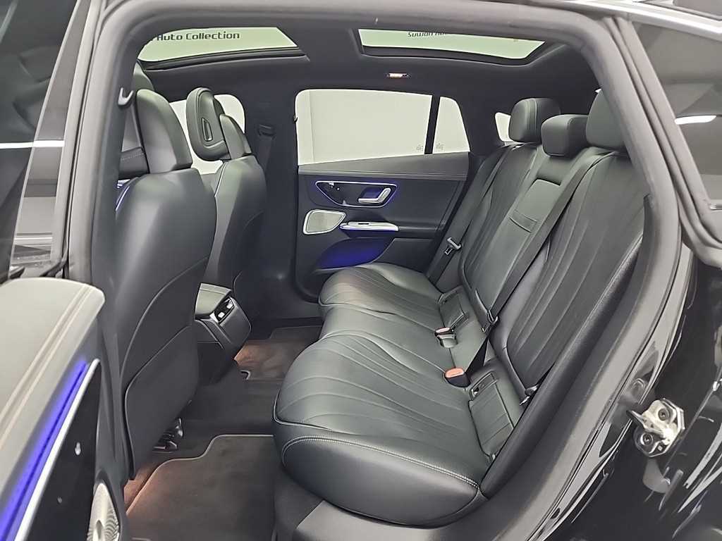 Mercedes Benz EQE - Vista 12