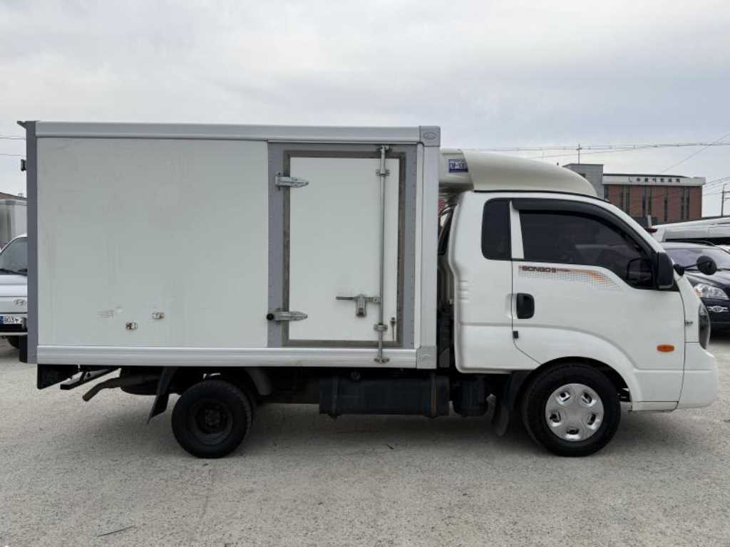Small Truck Cargo (small) - Vista 3