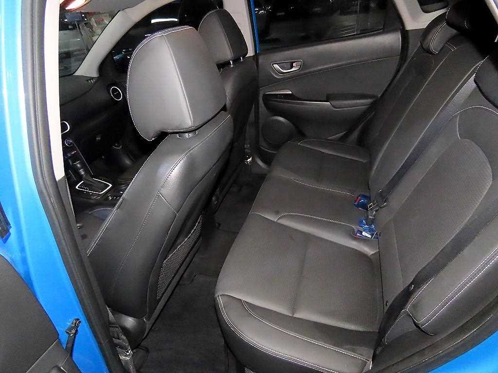 HYUNDAI Kona - Vista 7