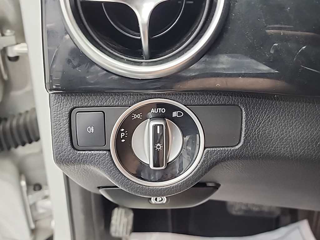 Mercedes Benz GLK Class 2013 Plateado - Importación desde Corea - HF Imports Iquique - Foto 17