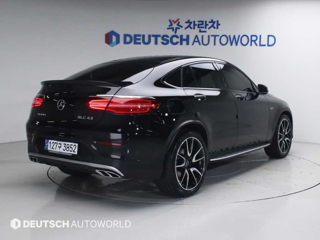 Mercedes Benz GLC Class - Vista 2