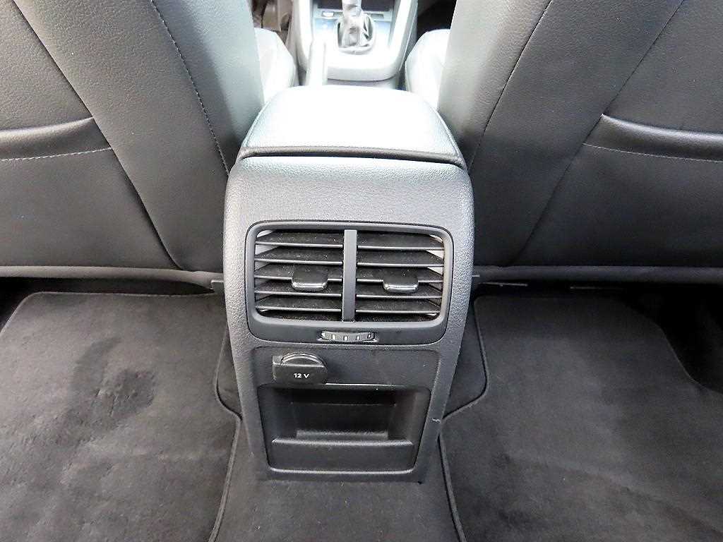 Volkswagen Jetta 2013 Plateado - Importación desde Corea - HF Imports Iquique - Foto 17