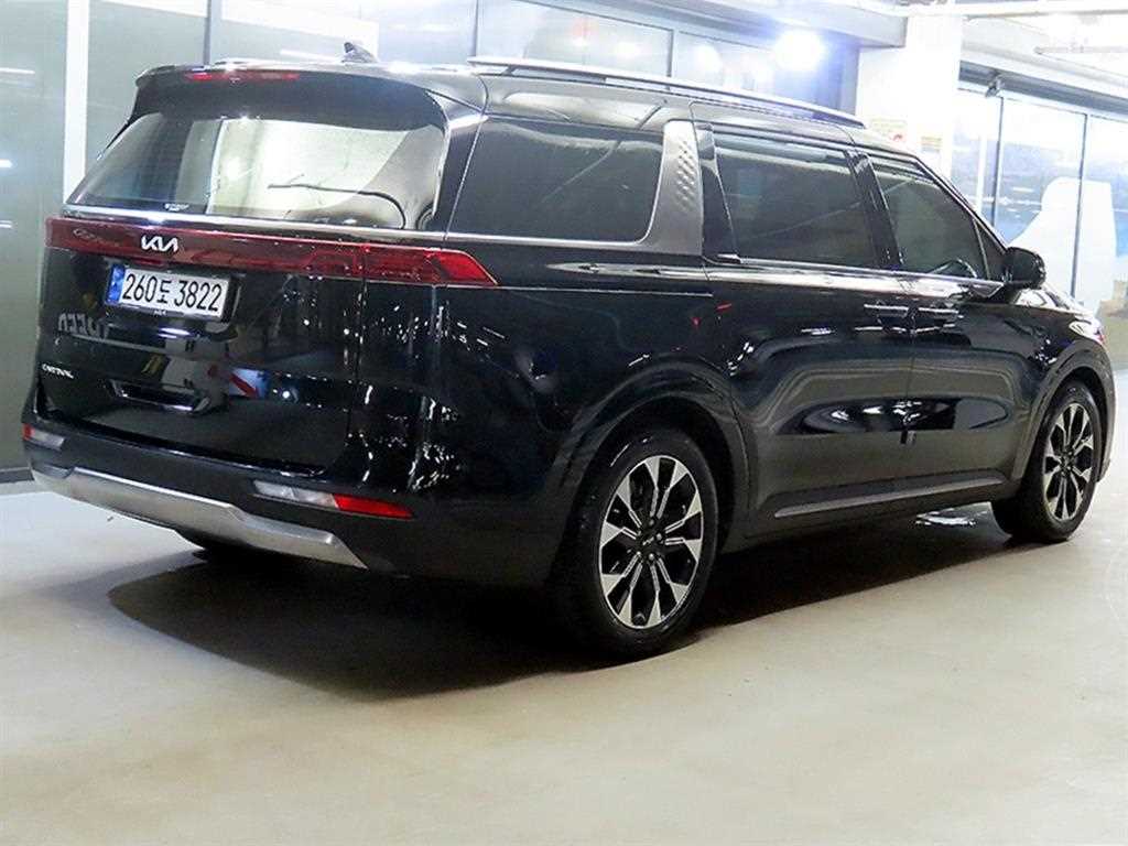 KIA Carnival - Vista 4