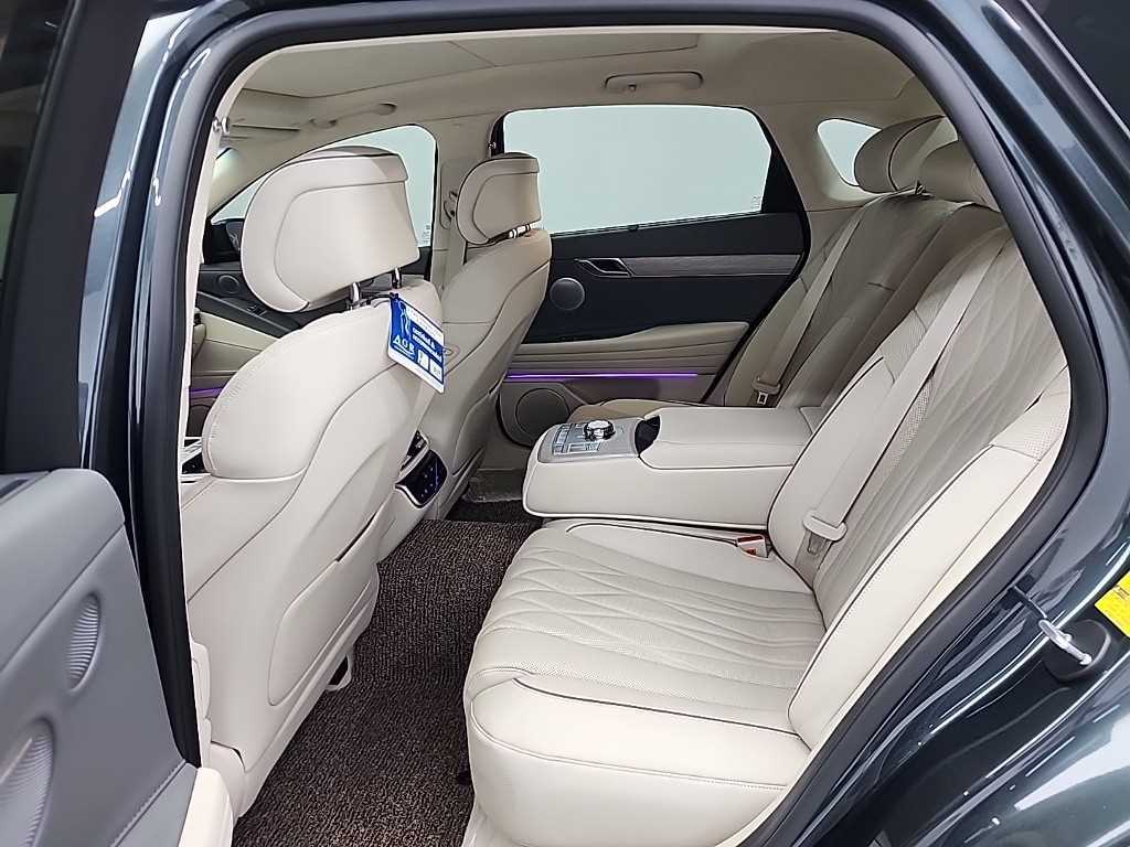 Genesis G80 - Vista 12