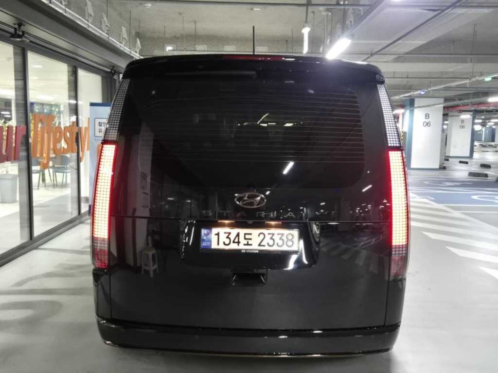 HYUNDAI Staria - Vista 5