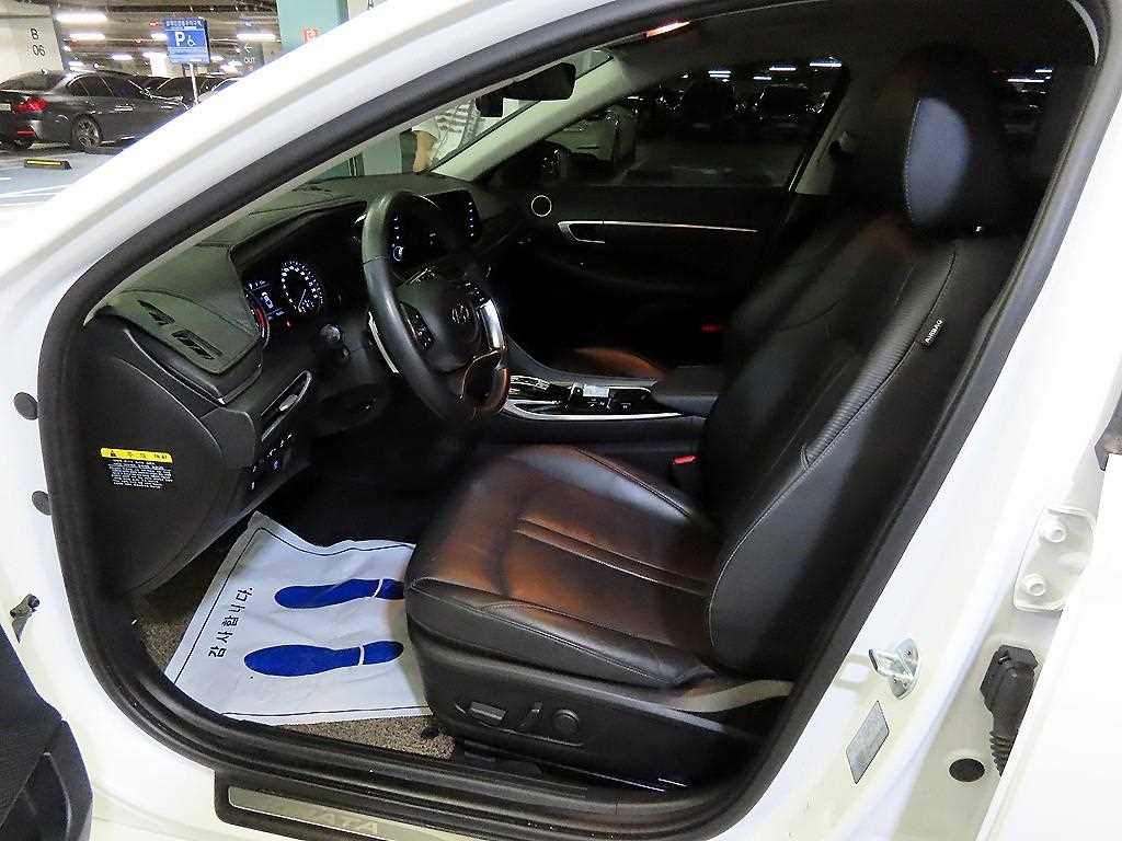 HYUNDAI Sonata - Vista 6