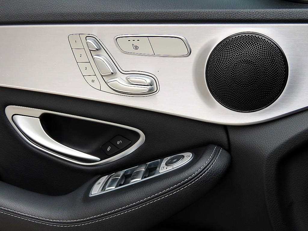 Mercedes Benz C Class - Vista 12