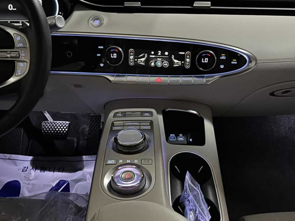 Genesis GV70 - Vista 11