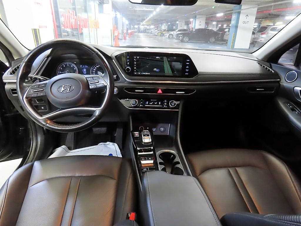 HYUNDAI Sonata - Vista 10
