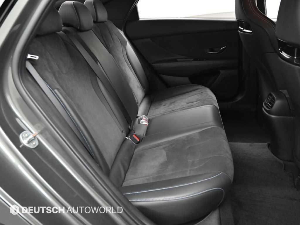 HYUNDAI Avante - Vista 12