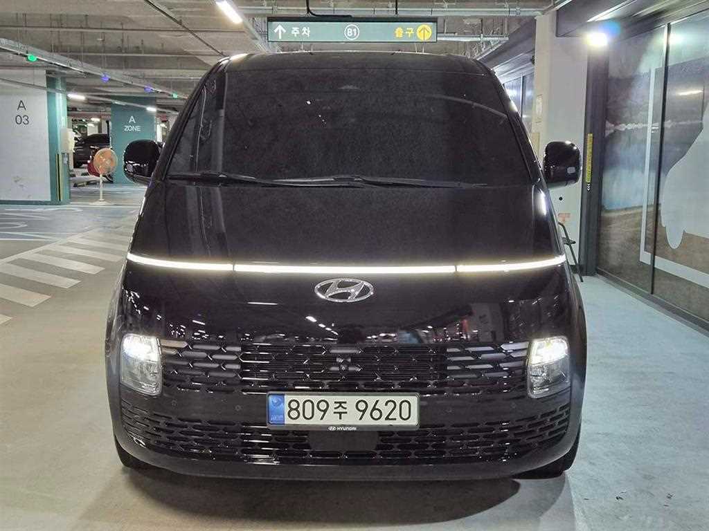 HYUNDAI Staria - Vista 2